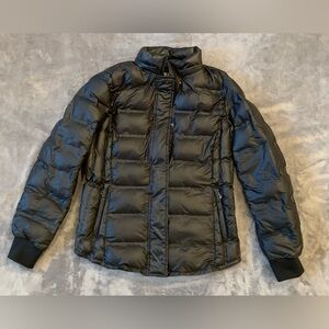 GAP Women's Classic Black Puffer Jacket